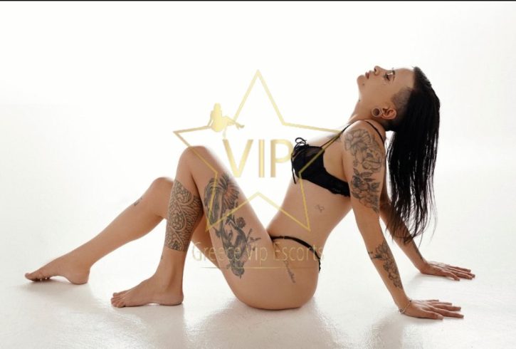 ESCORT-ATHENS-LUA-SEXY-GOTH-GIRL-IN-ATHENS-7