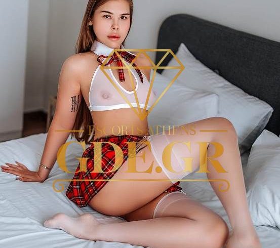 HOT-UKRAINIAN-BABY-VISITA-IN-ATHENS-ELIZABETH-1