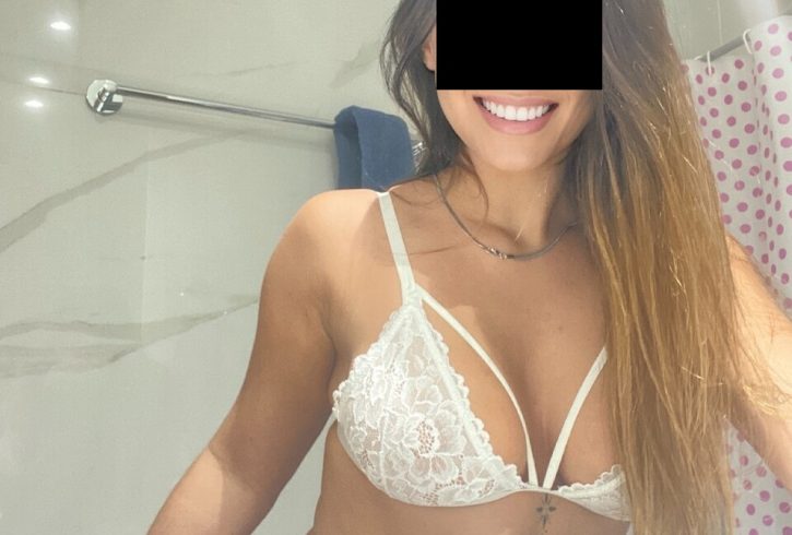 για όλα πάνω στο κρεβάτι... Κούκλα Κλάρα - Εικόνα1
