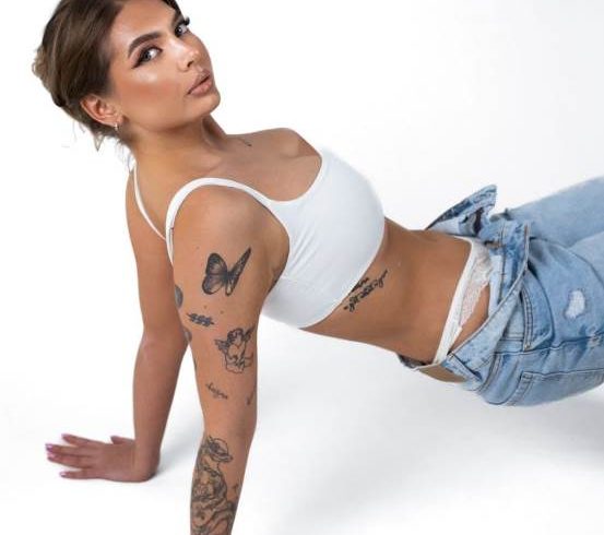 SENSUAL BUSTY SKINNY EROTIC ESCORT IN ATHENS SELENA (1)