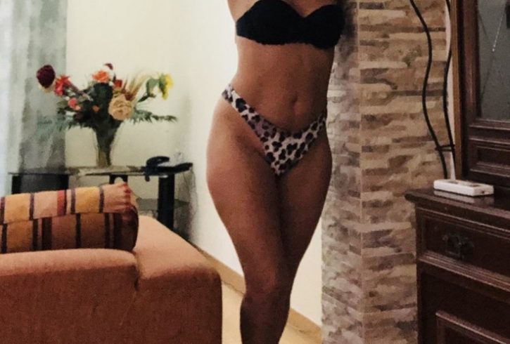 Είμαι η Σοφία 32 χρονών με φυσικό στήθος . Στο ραντεβού ΕΡΧΟΜΑΙ ΕΓΩ και όχι κάποια άλλη!! - Εικόνα1 Είμαι η Σοφία 32 χρονών με φυσικό στήθος . Στο ραντεβού ΕΡΧΟΜΑΙ ΕΓΩ και όχι κάποια άλλη!! - Εικόνα1