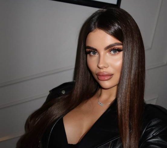 SENSUAL EROTIC SKINNY BEAUTIFUL ESCORT IN ATHENS ELISABETH (1)