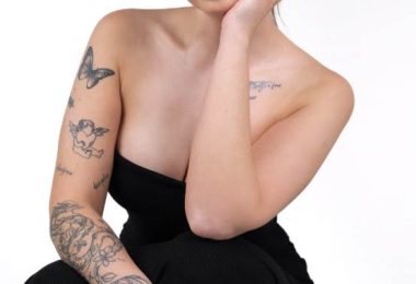 SENSUAL EROTIC BUSTY SKINNY ESCORT IN ATHENS SELENA (1)