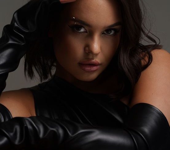 SENSUAL EROTIC MODEL SKINNY ESCORT IN ATHENS ALYSA (9)