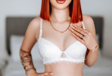 SENSUAL EROTIC SKINNY YOUNG SEXY ESCORT IN ATHENS YANA (1)