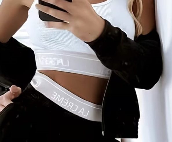 κοντά σου με ένα τηλέφωνο. Μικαέλα με μεγάλη εμπειρία στο χαλαρωτικό μασάζ - Εικόνα2