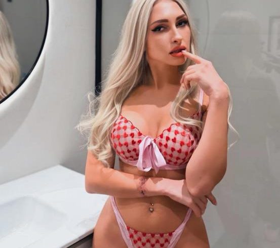 SENSUAL EROTIC SEXY MODEL ESCORT IN ATHENS ELINA (6)