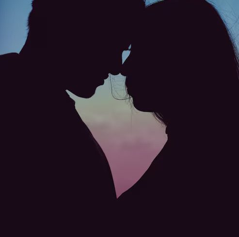 two-people-fall-love-shadow_181624-43697