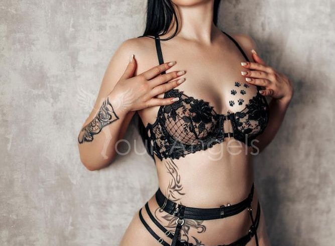 Karolina2606-escort-(1)
